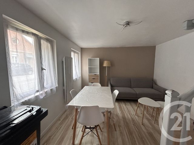 Appartement F2 &agrave; louer - 2 pi&egrave;ces - 35,62 m2 - Lisieux - 14 - BASSE-NORMANDIE
