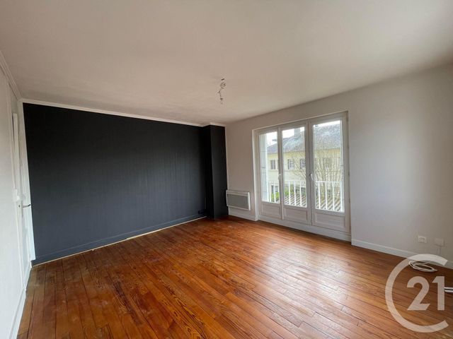 Appartement F3 &agrave; louer - 3 pi&egrave;ces - 62,70 m2 - Lisieux - 14 - BASSE-NORMANDIE