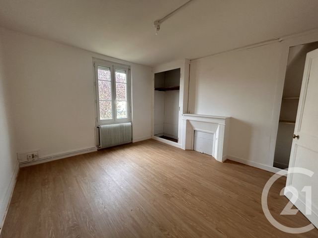Appartement T3 &agrave; louer - 3 pi&egrave;ces - 68,78 m2 - Lisieux - 14 - BASSE-NORMANDIE
