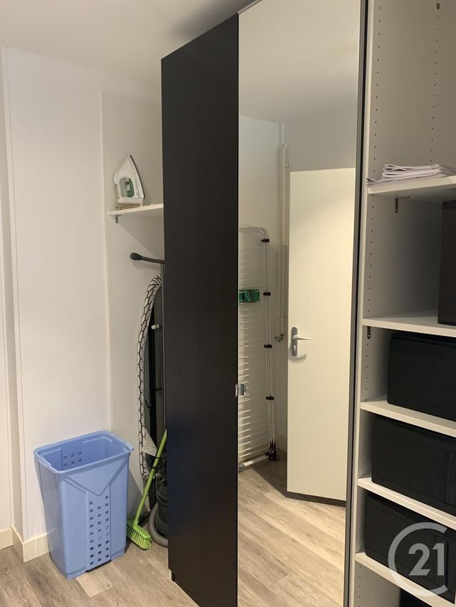 Appartement F2 &agrave; louer - 2 pi&egrave;ces - 39,45 m2 - Lisieux - 14 - BASSE-NORMANDIE