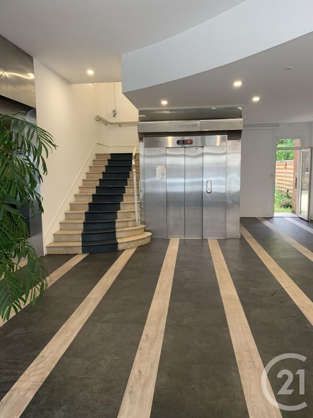 Appartement F2 &agrave; louer - 2 pi&egrave;ces - 39,45 m2 - Lisieux - 14 - BASSE-NORMANDIE