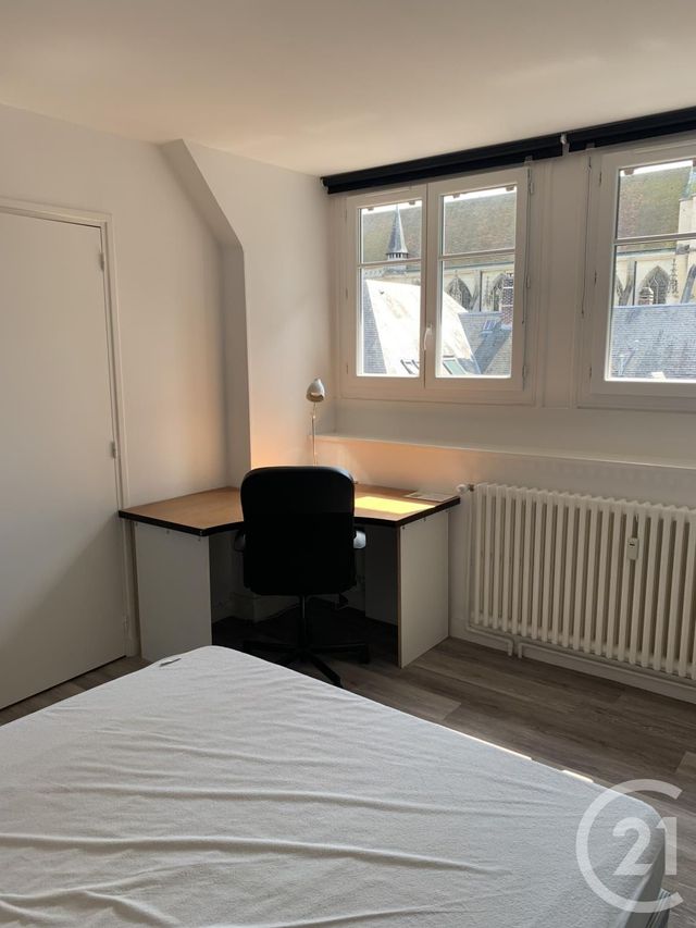 Appartement F2 &agrave; louer - 2 pi&egrave;ces - 39,45 m2 - Lisieux - 14 - BASSE-NORMANDIE