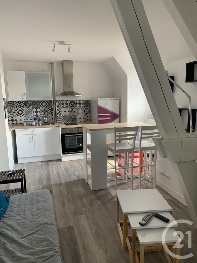 Appartement F2 &agrave; louer - 2 pi&egrave;ces - 39,45 m2 - Lisieux - 14 - BASSE-NORMANDIE