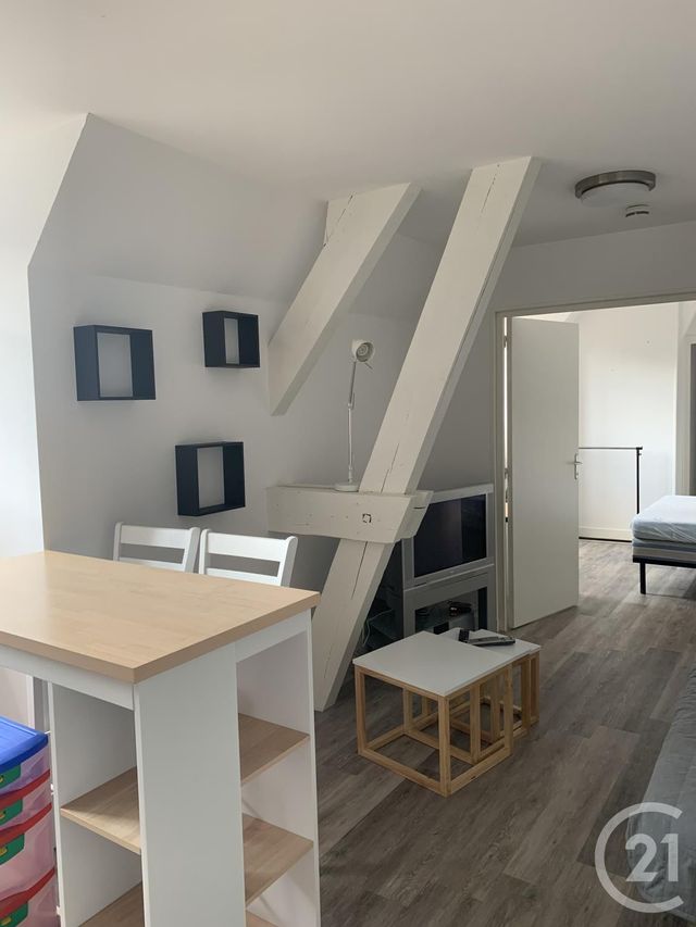 Appartement F2 &agrave; louer - 2 pi&egrave;ces - 39,45 m2 - Lisieux - 14 - BASSE-NORMANDIE