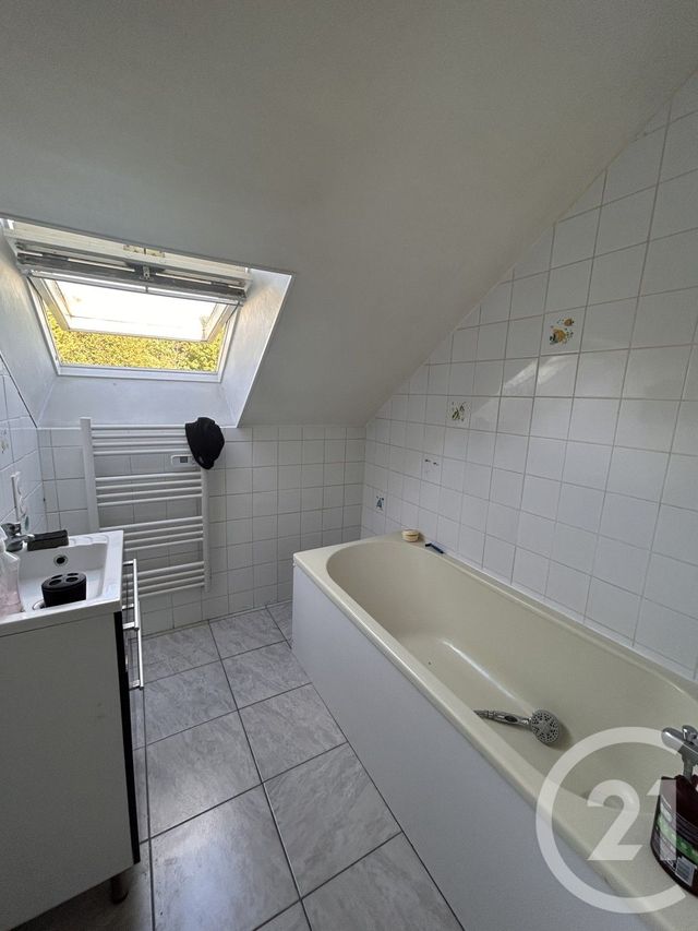Maison &agrave; louer - 4 pi&egrave;ces - 77 m2 - Glos - 14 - BASSE-NORMANDIE