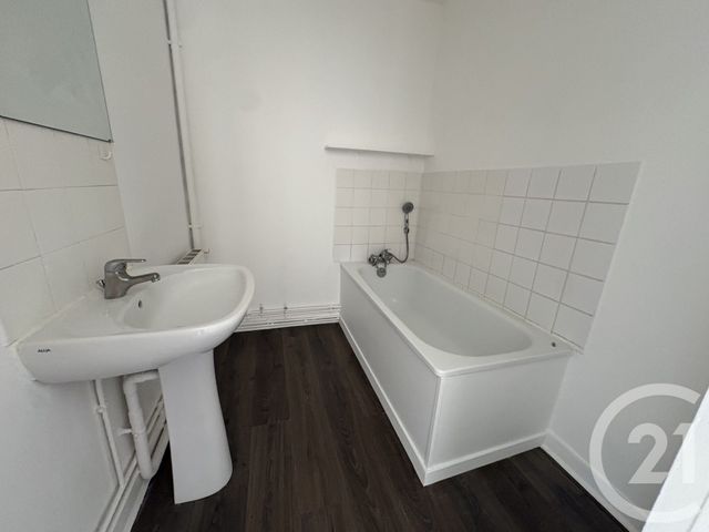 Appartement F3 &agrave; louer - 3 pi&egrave;ces - 56,94 m2 - Lisieux - 14 - BASSE-NORMANDIE