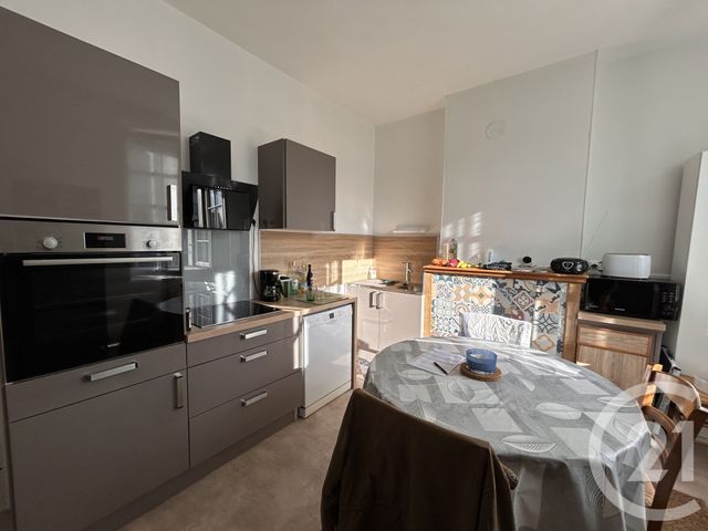 Appartement F3 &agrave; louer - 3 pi&egrave;ces - 73,50 m2 - Lisieux - 14 - BASSE-NORMANDIE