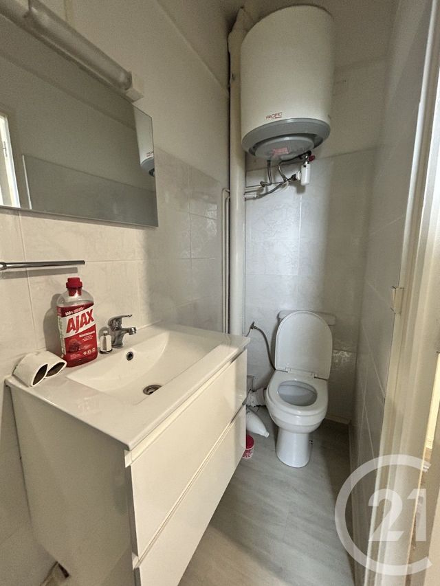 Appartement F2 &agrave; louer - 2 pi&egrave;ces - 27,41 m2 - Lisieux - 14 - BASSE-NORMANDIE