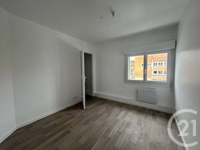 Appartement F3 &agrave; louer - 3 pi&egrave;ces - 60,40 m2 - Lisieux - 14 - BASSE-NORMANDIE