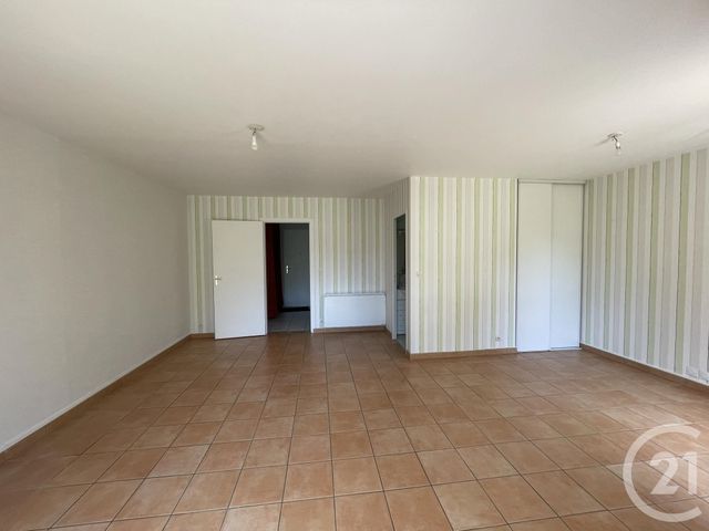 Maison &agrave; louer - 4 pi&egrave;ces - 87,62 m2 - Lisieux - 14 - BASSE-NORMANDIE