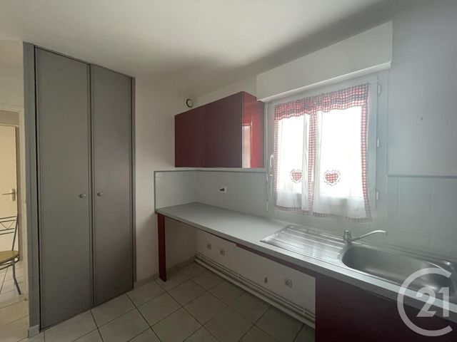 Maison &agrave; louer - 4 pi&egrave;ces - 87,62 m2 - Lisieux - 14 - BASSE-NORMANDIE