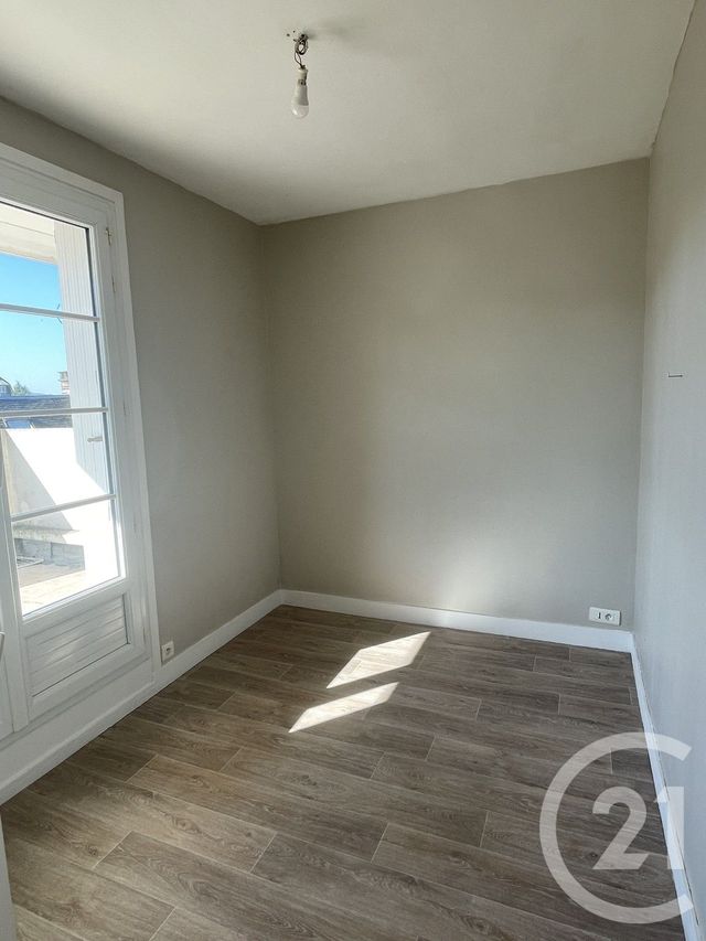 Appartement T2 &agrave; louer - 3 pi&egrave;ces - 52,50 m2 - Lisieux - 14 - BASSE-NORMANDIE