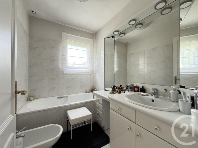 Maison à vendre - 4 pièces - 105 m2 - Wasquehal - 59 - NORD-PAS-DE-CALAIS