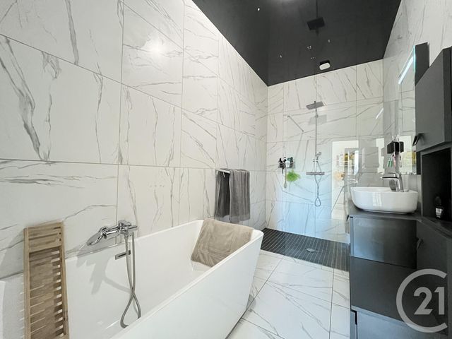 Appartement T5 à vendre - 5 pièces - 164,56 m2 - Roubaix - 59 - NORD-PAS-DE-CALAIS