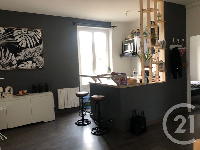 Appartement F2 à louer - 2 pièces - 45 m2 - Chateaudun - 28 - CENTRE