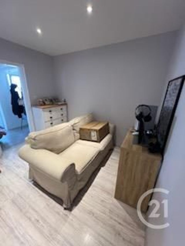 Maison &agrave; louer - 3 pi&egrave;ces - 67,12 m2 - Chateaudun - 28 - CENTRE