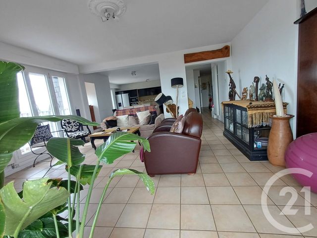 Appartement F5 à vendre - 5 pièces - 137,60 m2 - Chateaudun - 28 - CENTRE