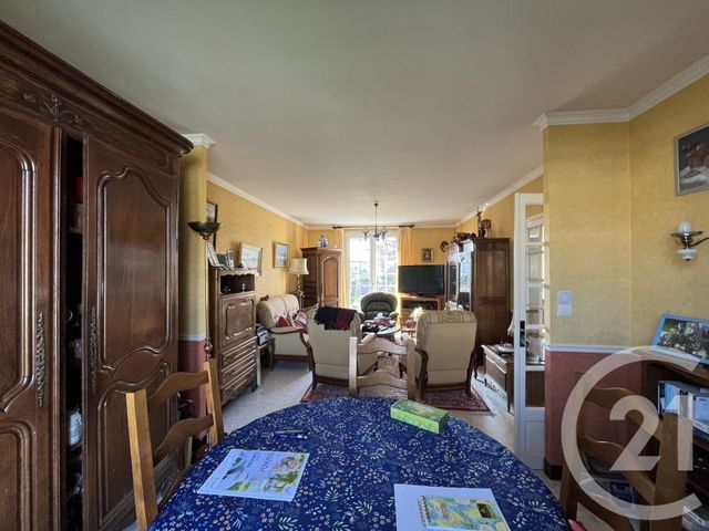 Maison &agrave; louer - 5 pi&egrave;ces - 107,90 m2 - Chateaudun - 28 - CENTRE