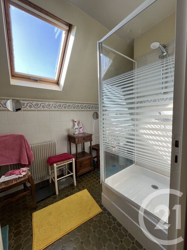 Maison &agrave; louer - 5 pi&egrave;ces - 107,90 m2 - Chateaudun - 28 - CENTRE