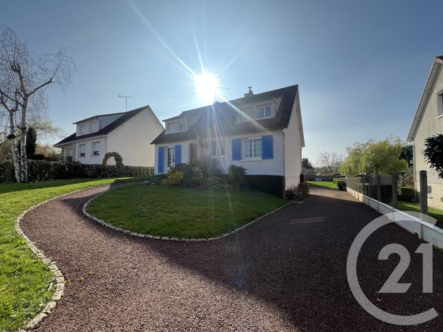 Maison &agrave; louer - 5 pi&egrave;ces - 107,90 m2 - Chateaudun - 28 - CENTRE