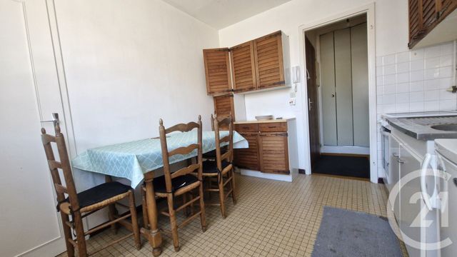 Appartement F1 à vendre - 1 pièce - 35,79 m2 - Chateaudun - 28 - CENTRE