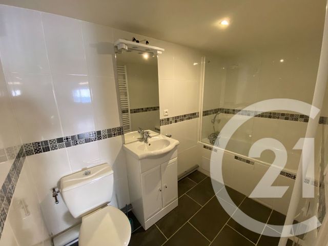 Appartement Studio &agrave; louer - 1 pi&egrave;ce - 28 m2 - Chateaudun - 28 - CENTRE