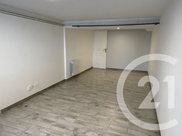 Appartement Studio &agrave; louer - 1 pi&egrave;ce - 28 m2 - Chateaudun - 28 - CENTRE