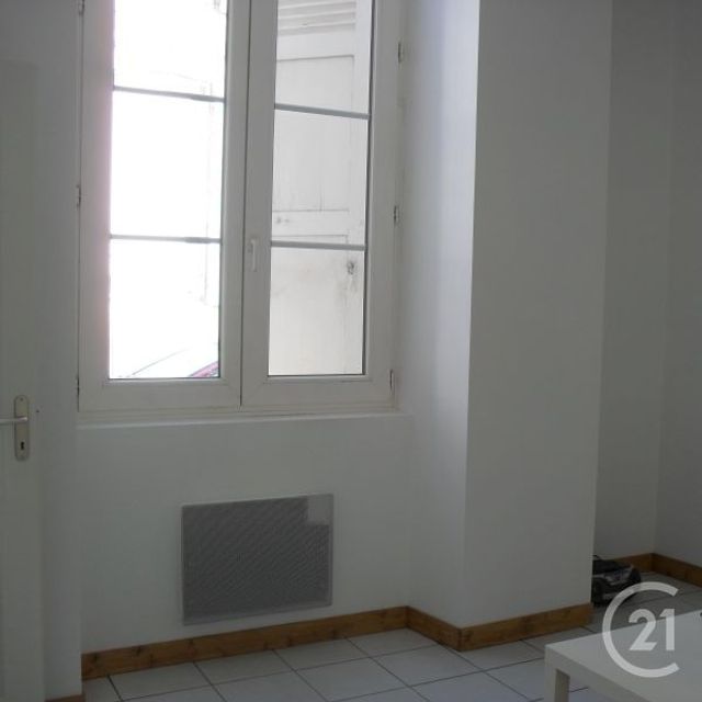 Appartement &agrave; louer - 2 pi&egrave;ces - 43,42 m2 - Chateaudun - 28 - CENTRE