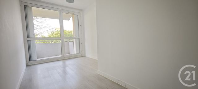 Appartement F4 &agrave; vendre - 4 pi&egrave;ces - 71,41 m2 - Chateaudun - 28 - CENTRE