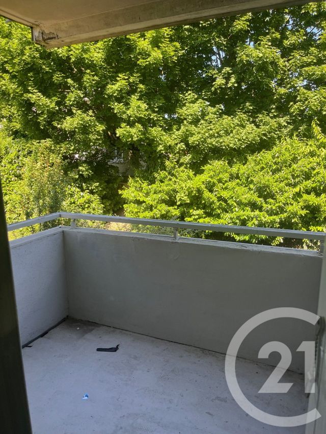 Appartement F4 à vendre - 4 pièces - 71,41 m2 - Chateaudun - 28 - CENTRE