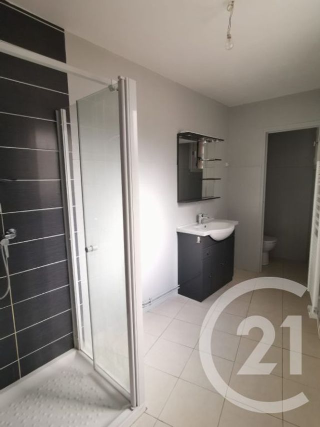 Maison à louer - 5 pièces - 150 m2 - Bonneval - 28 - CENTRE