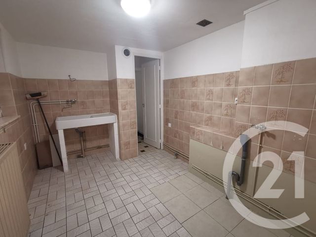 Maison à louer - 5 pièces - 150 m2 - Bonneval - 28 - CENTRE