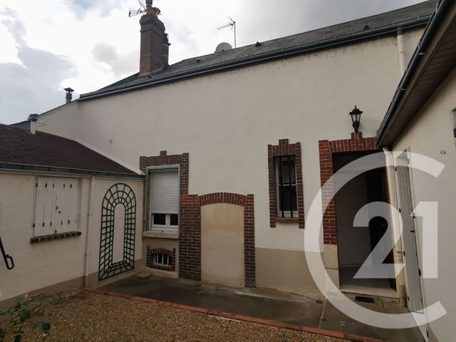 Maison à louer - 5 pièces - 150 m2 - Bonneval - 28 - CENTRE