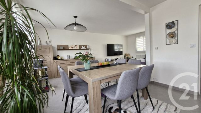 Maison à vendre - 5 pièces - 99 m2 - Chateaudun - 28 - CENTRE