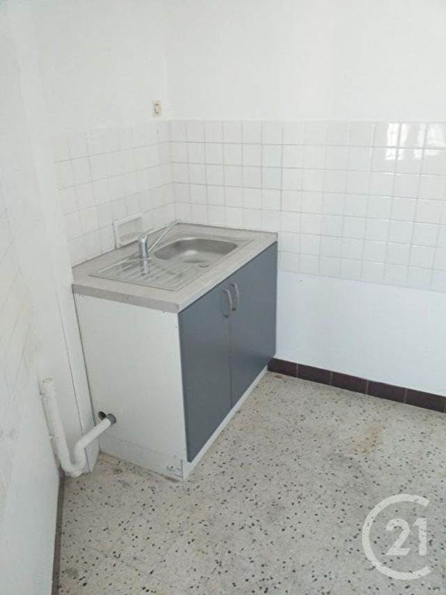 Appartement à louer - 3 pièces - 60,89 m2 - Bonneval - 28 - CENTRE