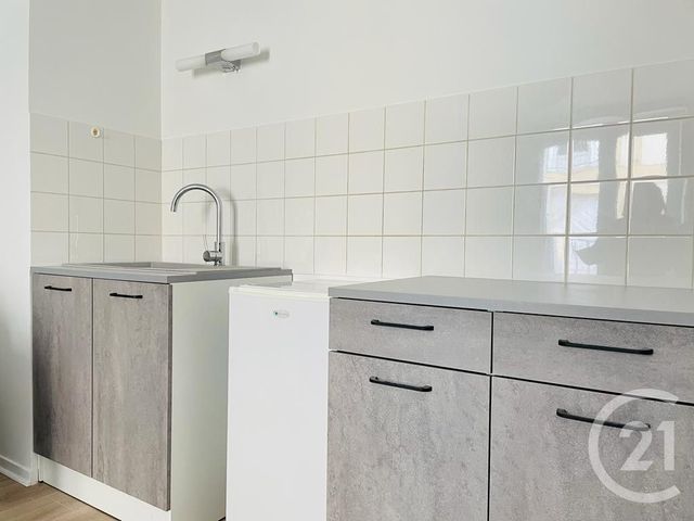 Appartement F1 &agrave; louer - 1 pi&egrave;ce - 25 m2 - Chateaudun - 28 - CENTRE