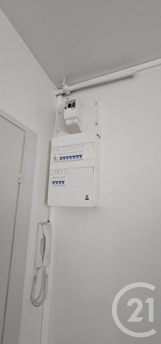 Appartement F1 à vendre - 1 pièce - 25 m2 - Chateaudun - 28 - CENTRE