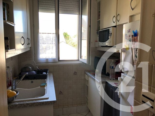 Appartement à louer - 3 pièces - 51,89 m2 - Chateaudun - 28 - CENTRE