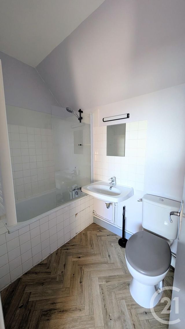 Appartement F1 &agrave; louer - 1 pi&egrave;ce - 16,72 m2 - Chateaudun - 28 - CENTRE