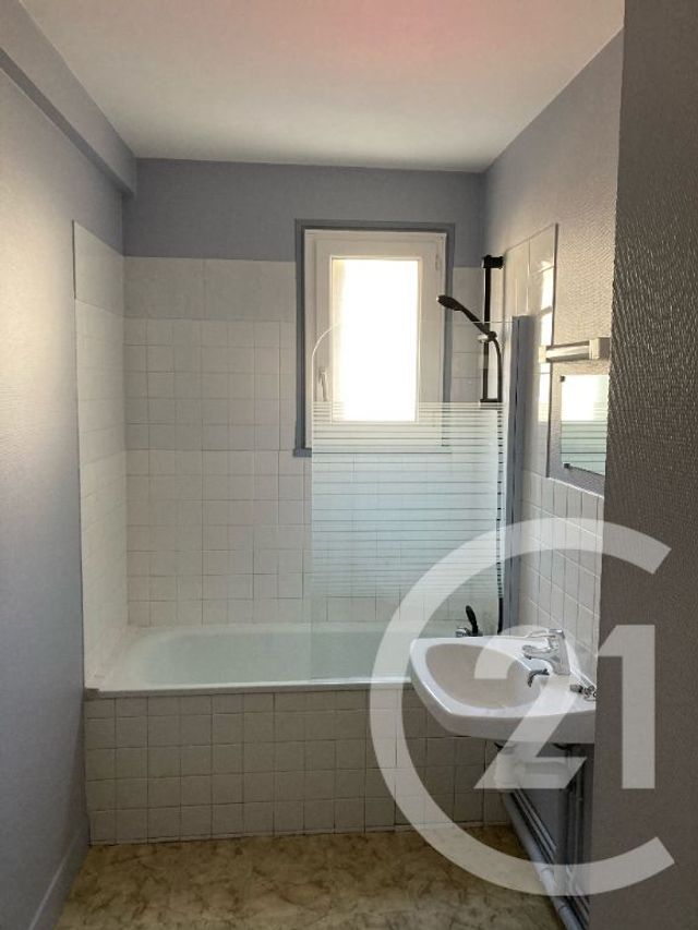 Appartement Studio à louer - 1 pièce - 26,40 m2 - Chateaudun - 28 - CENTRE