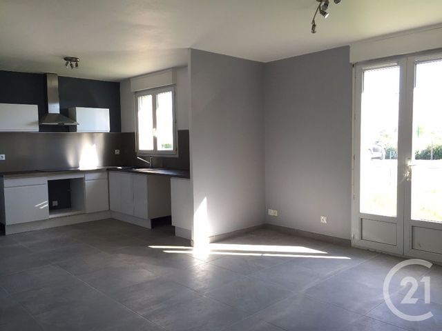 Maison &agrave; louer - 4 pi&egrave;ces - 95 m2 - St Denis Les Ponts - 28 - CENTRE