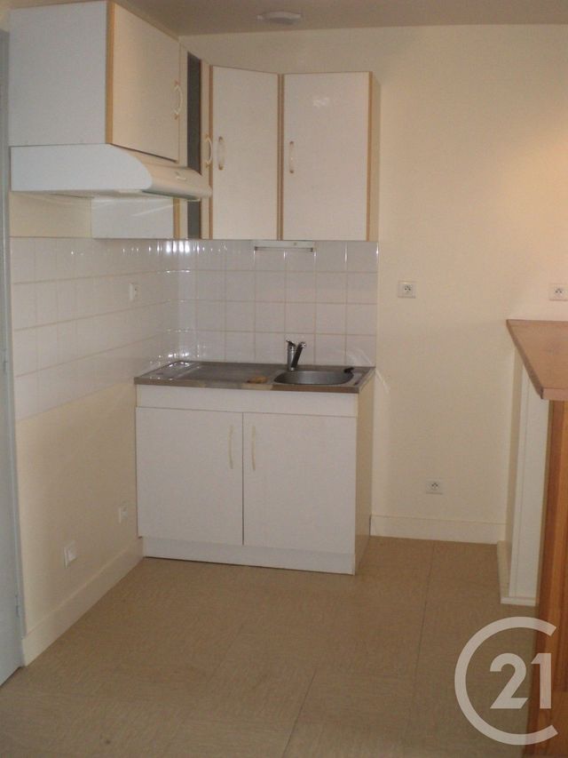 Appartement F3 à louer - 3 pièces - 40,21 m2 - Dangeau - 28 - CENTRE