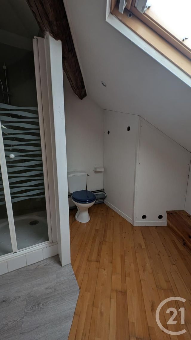 Appartement Duplex à louer - 2 pièces - 39,96 m2 - Chateaudun - 28 - CENTRE