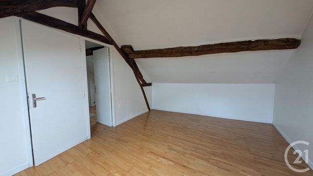 Appartement Duplex à louer - 2 pièces - 39,96 m2 - Chateaudun - 28 - CENTRE