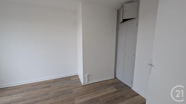 Appartement &agrave; louer - 3 pi&egrave;ces - 54 m2 - Chateaudun - 28 - CENTRE