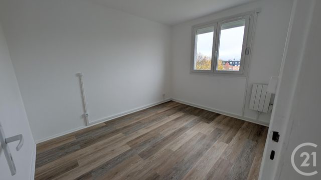 Appartement &agrave; louer - 3 pi&egrave;ces - 54 m2 - Chateaudun - 28 - CENTRE
