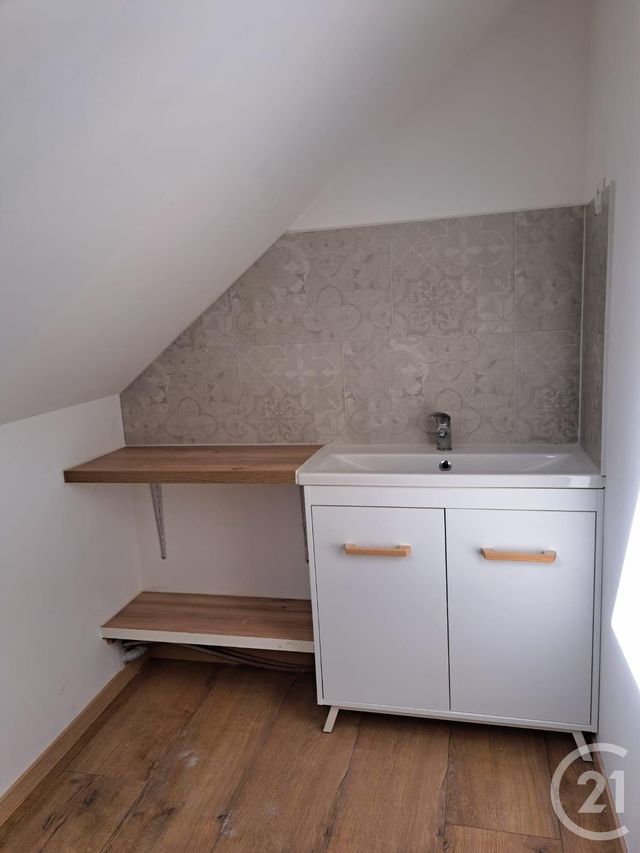 Maison &agrave; louer - 5 pi&egrave;ces - 113,14 m2 - Bonneval - 28 - CENTRE