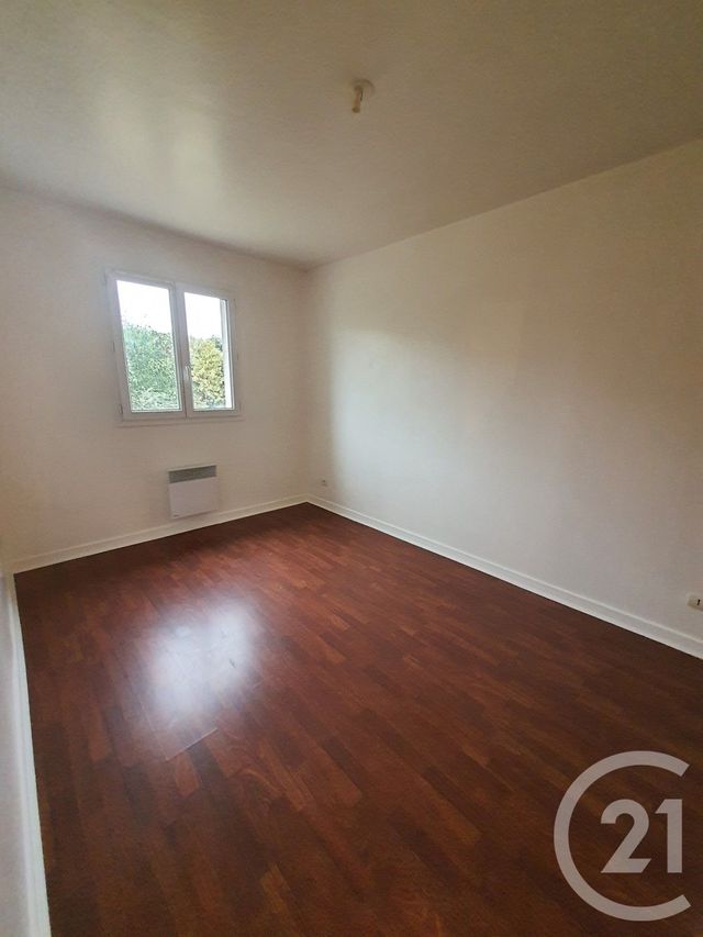 Maison &agrave; louer - 4 pi&egrave;ces - 92,93 m2 - Chateaudun - 28 - CENTRE