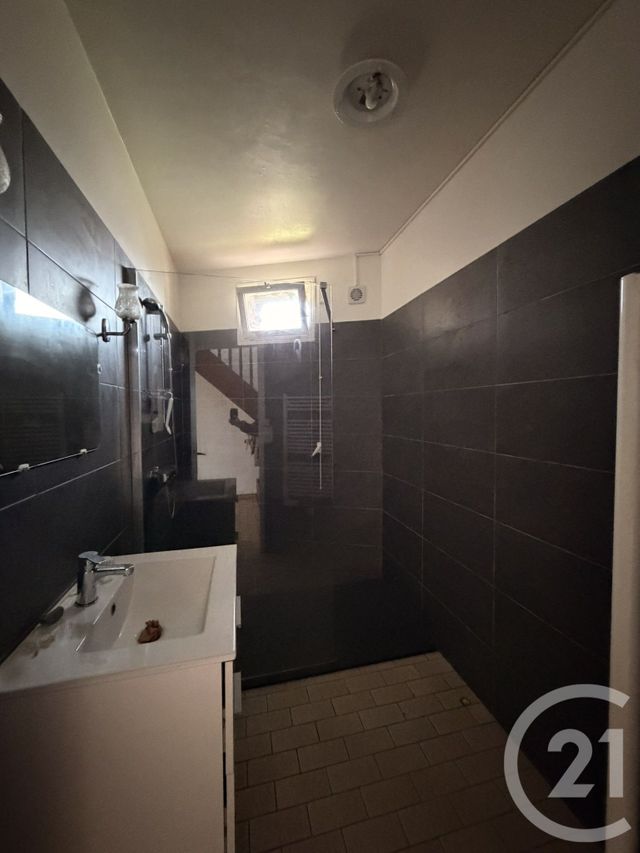 Maison &agrave; louer - 3 pi&egrave;ces - 90,50 m2 - Sancheville - 28 - CENTRE