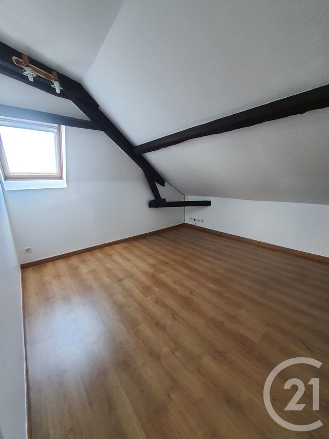 Appartement F3 &agrave; louer - 3 pi&egrave;ces - 78 m2 - Chateaudun - 28 - CENTRE